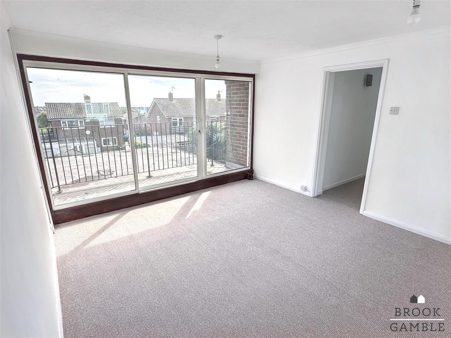 5 Bedroom House - Detached. Bracken Road in Eastbourne,  14